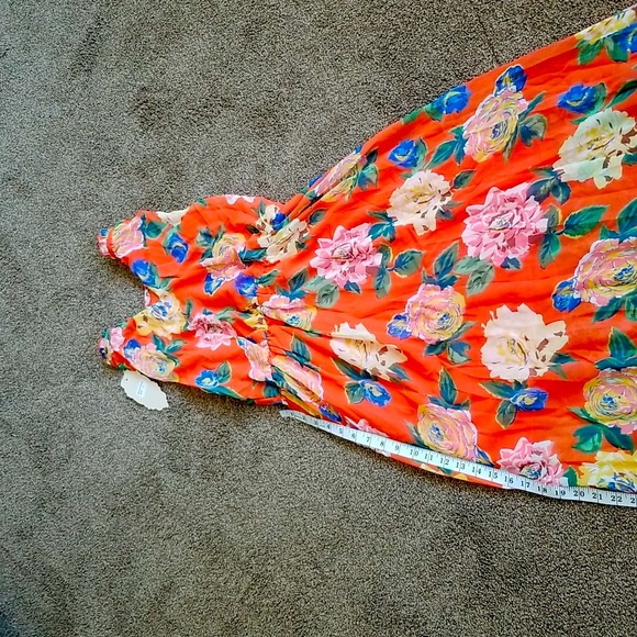 Sleeveless Dress - Picture 8 of 10